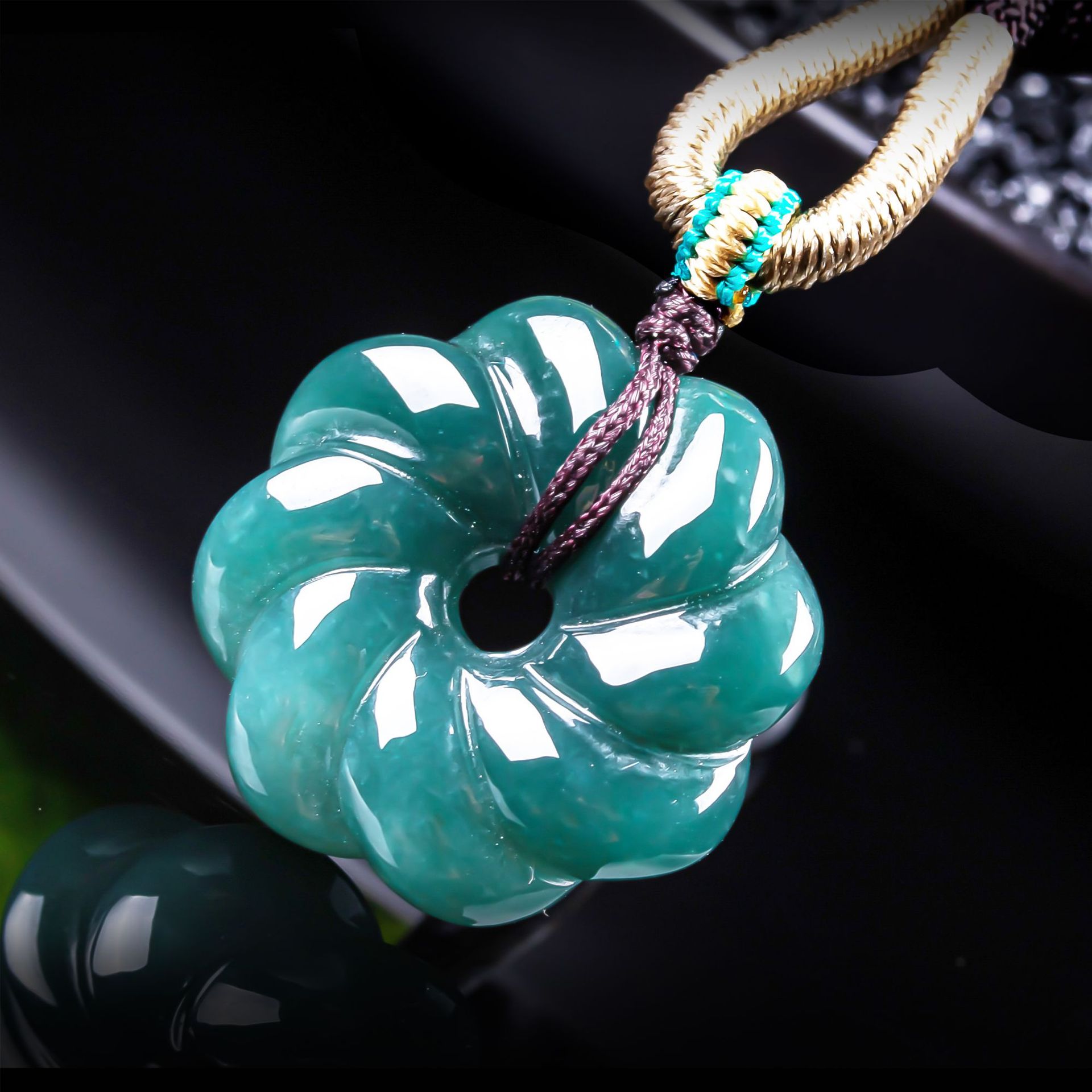 Luxury Gifts Jewelry & Watches Namfleg Mostar - Kalung Liontin Bunga Giok Burma Alami,
